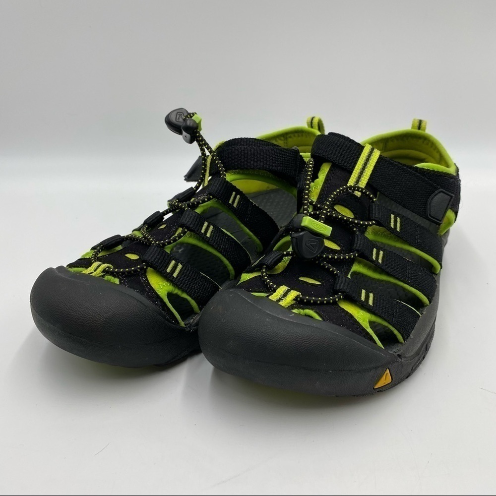 Keen Newport H2 Waterproof Sandals Size 6